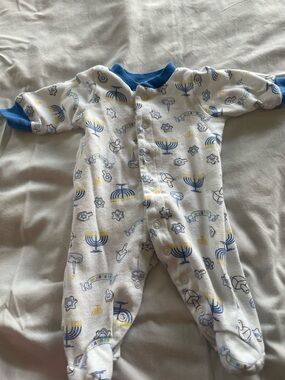 Baby Starters White One-Piece Footed Pajamas with Blue and Yellow Hanukkah Print